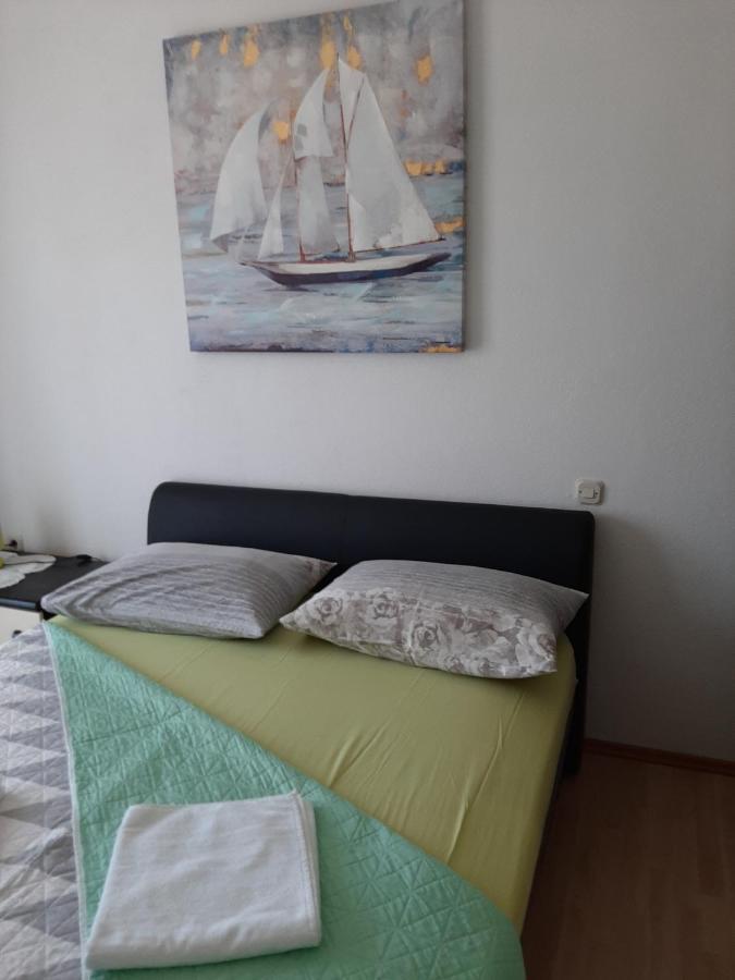 Apartments Ana Подстрана Экстерьер фото