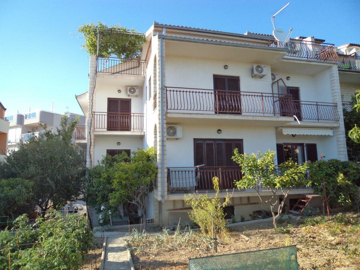 Apartments Ana Подстрана Экстерьер фото