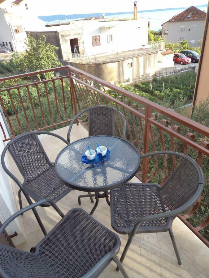 Apartments Ana Подстрана Экстерьер фото