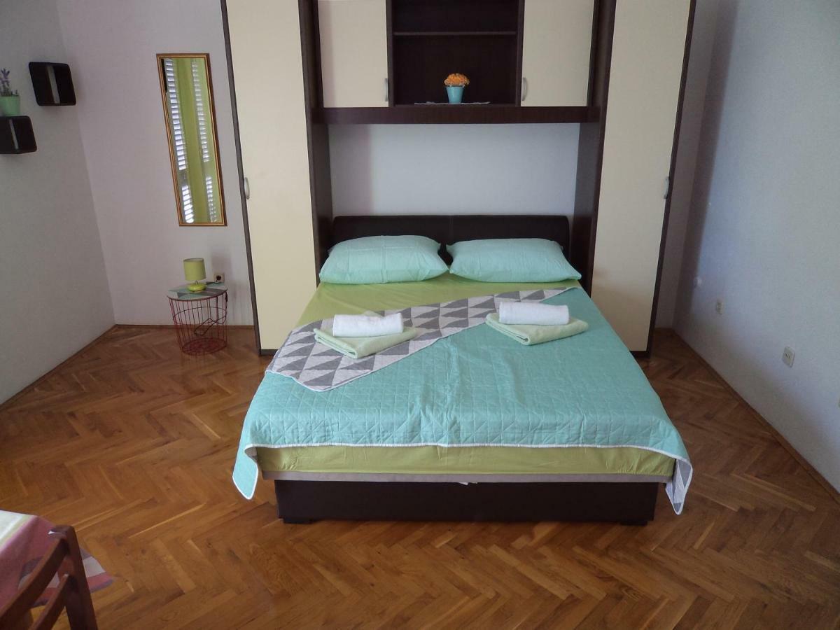 Apartments Ana Подстрана Экстерьер фото