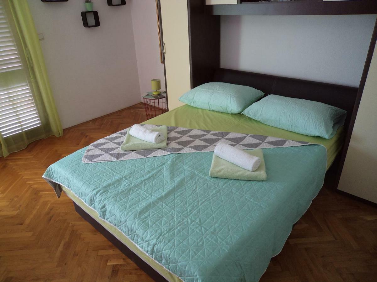Apartments Ana Подстрана Экстерьер фото