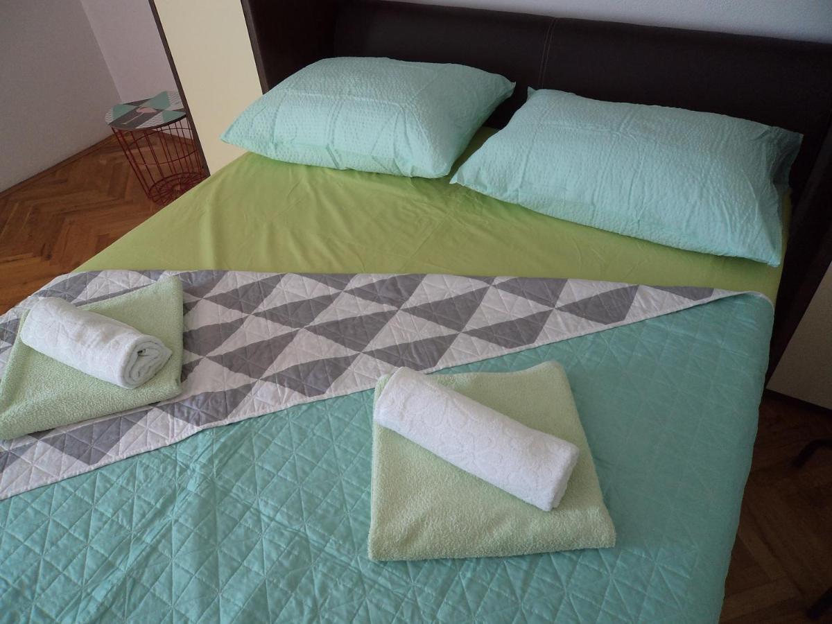 Apartments Ana Подстрана Экстерьер фото